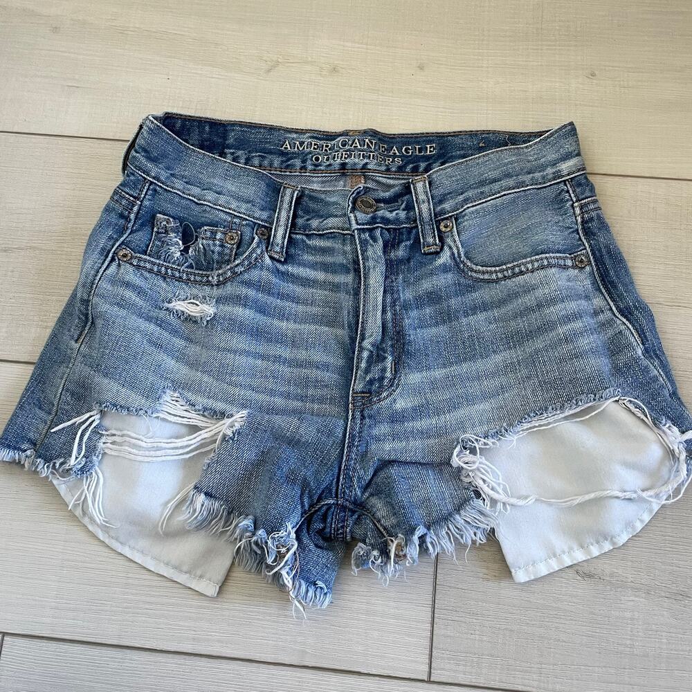 American Eagle Vintage Hi Rise Festival Distressed Shorts Sz 0 Light Wash